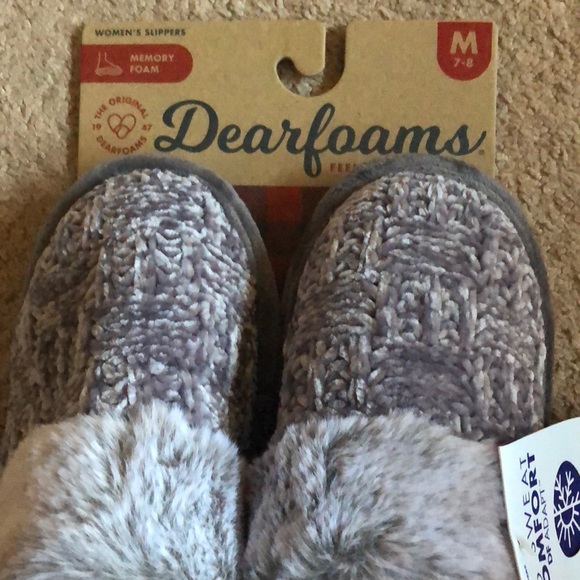 SOLD - Dearfoams Slippers - Picture 6 of 6